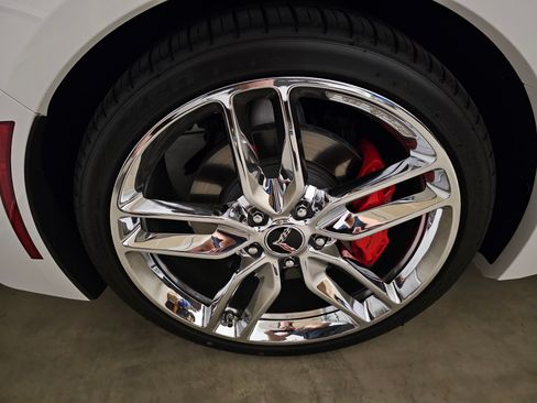 Used 2014 Chevrolet Corvette Stingray Convertible w/ 3LT Preferred Equipment Group image 17