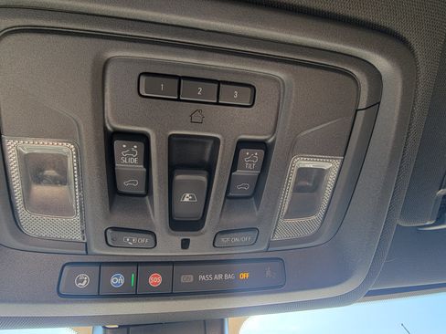 Used 2022 GMC Sierra 1500 AT4 w/ AT4 Premium Package image 17