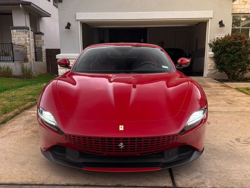 Used 2021 Ferrari Roma image 5