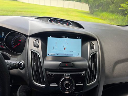 Used 2016 Ford Focus RS image 2