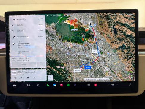 Used 2023 Tesla Model X image 19