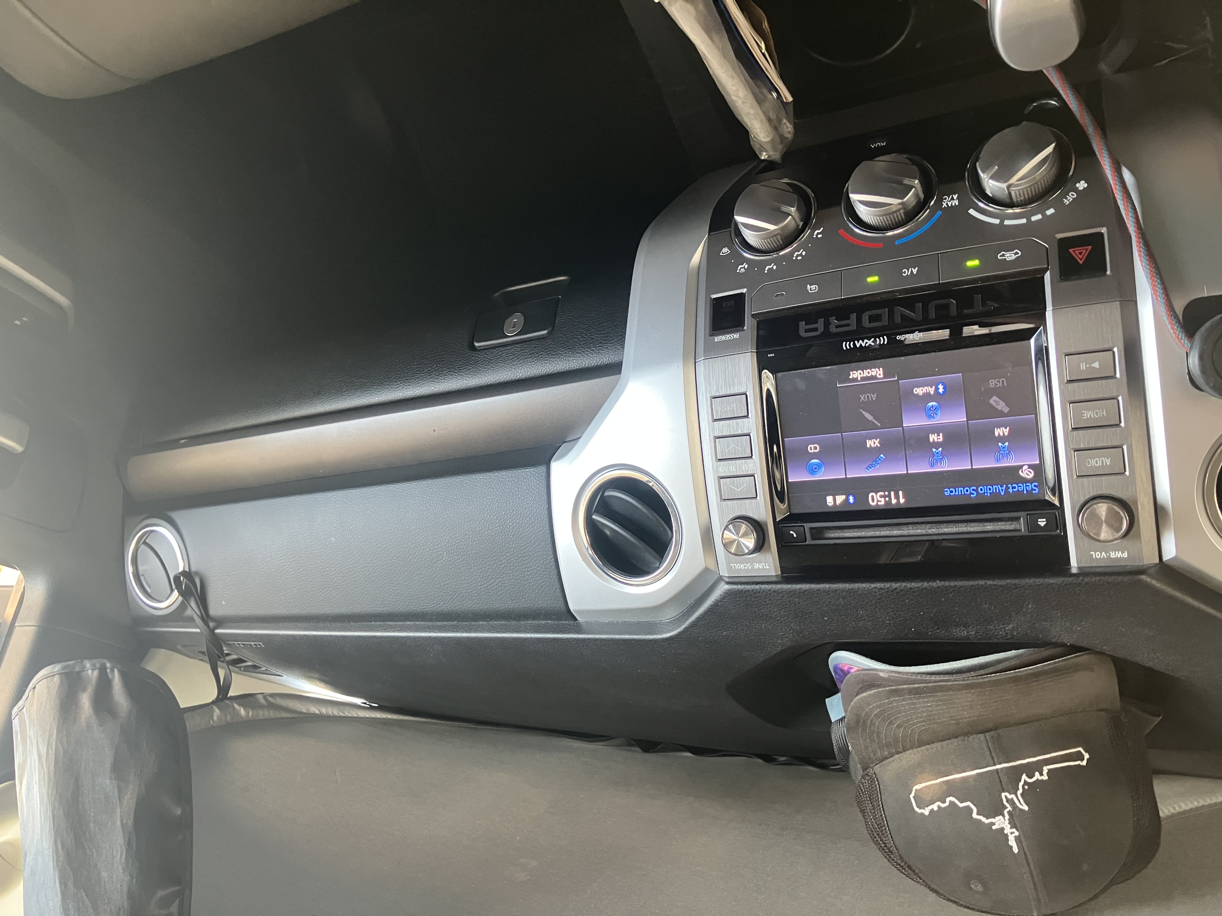 Used 2014 Toyota Tundra SR5 w/ SR5 Upgrade Package RWD image 5