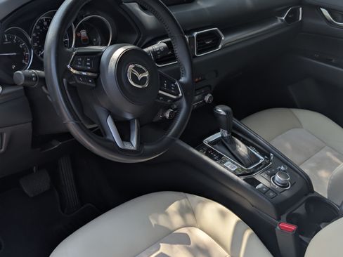 Used 2020 MAZDA CX-5 Touring FWD image 6
