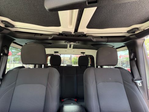 Used 2018 Jeep Wrangler Sport AWD/4WD image 8