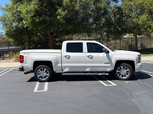 Used 2015 Chevrolet Silverado 1500 High Country AWD/4WD image 4
