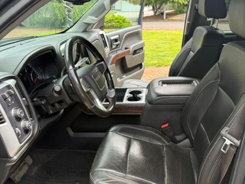 Used 2018 GMC Sierra 1500 SLT w/ SLT Premium Package AWD/4WD image 10
