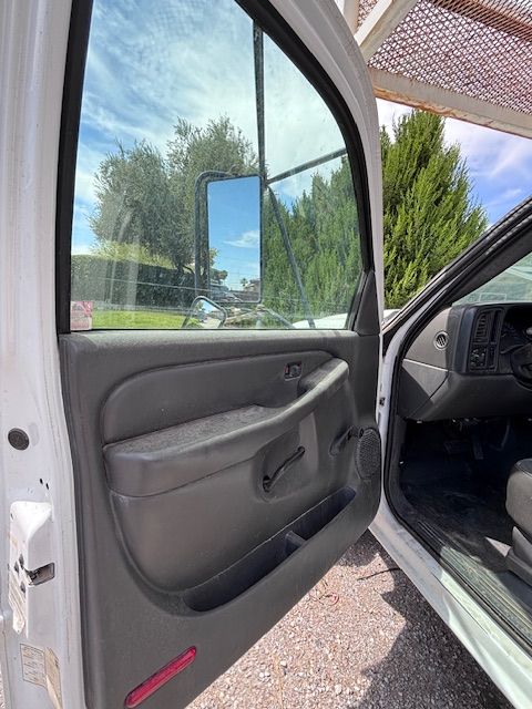 Used 2005 Chevrolet Silverado 3500 2WD Regular Cab image 15
