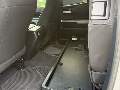 Used 2015 Toyota Tundra SR5 image 16