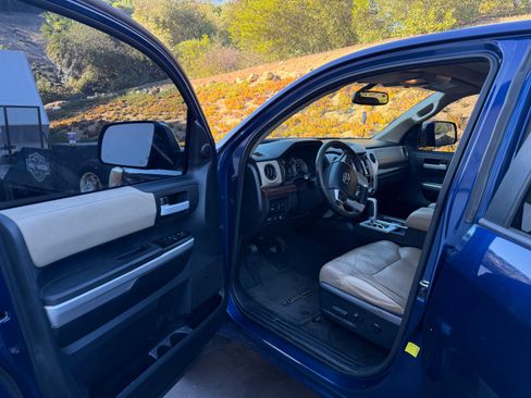 Used 2014 Toyota Tundra Limited image 2