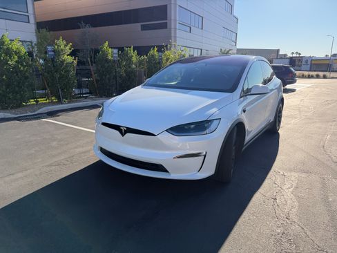 Used 2023 Tesla Model X Plaid image 12