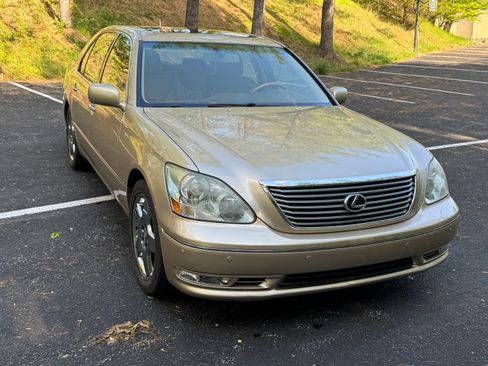Used 2005 Lexus LS 430 RWD image 10