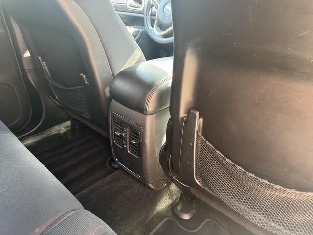Used 2014 Jeep Grand Cherokee Laredo AWD/4WD image 17