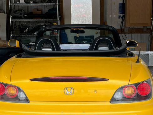 Used 2004 Honda S2000 image 9