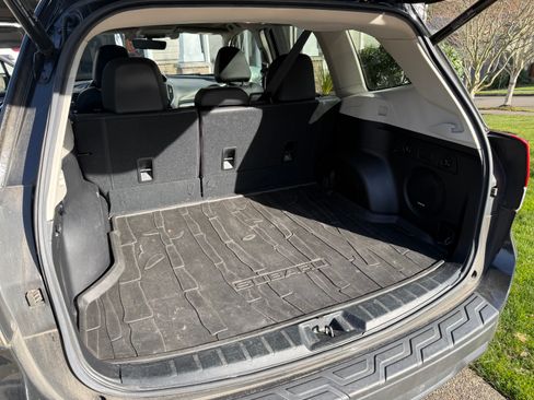 Used 2019 Subaru Forester Limited w/ Popular Package #3 image 16