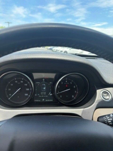 Used 2017 Land Rover Discovery Sport HSE AWD/4WD image 4