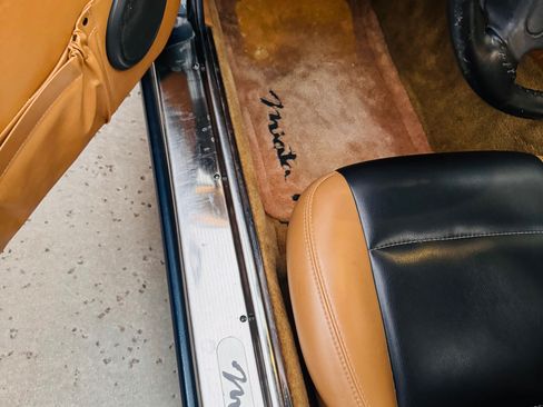 Used 1996 MAZDA MX-5 Miata RWD image 13