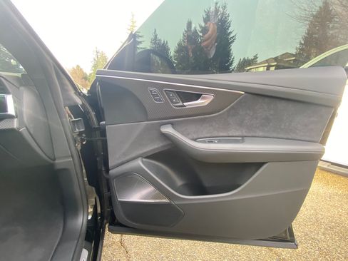 Used 2023 Audi RS Q8 image 18