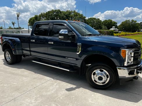 Used 2017 Ford F350 Lariat w/ Chrome Package image 2