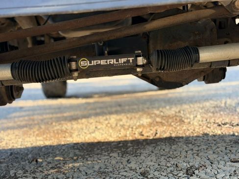 Used 2010 Ford F250 Lariat image 10