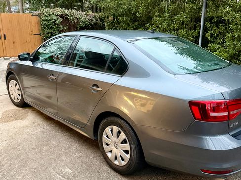 Used 2015 Volkswagen Jetta S image 8