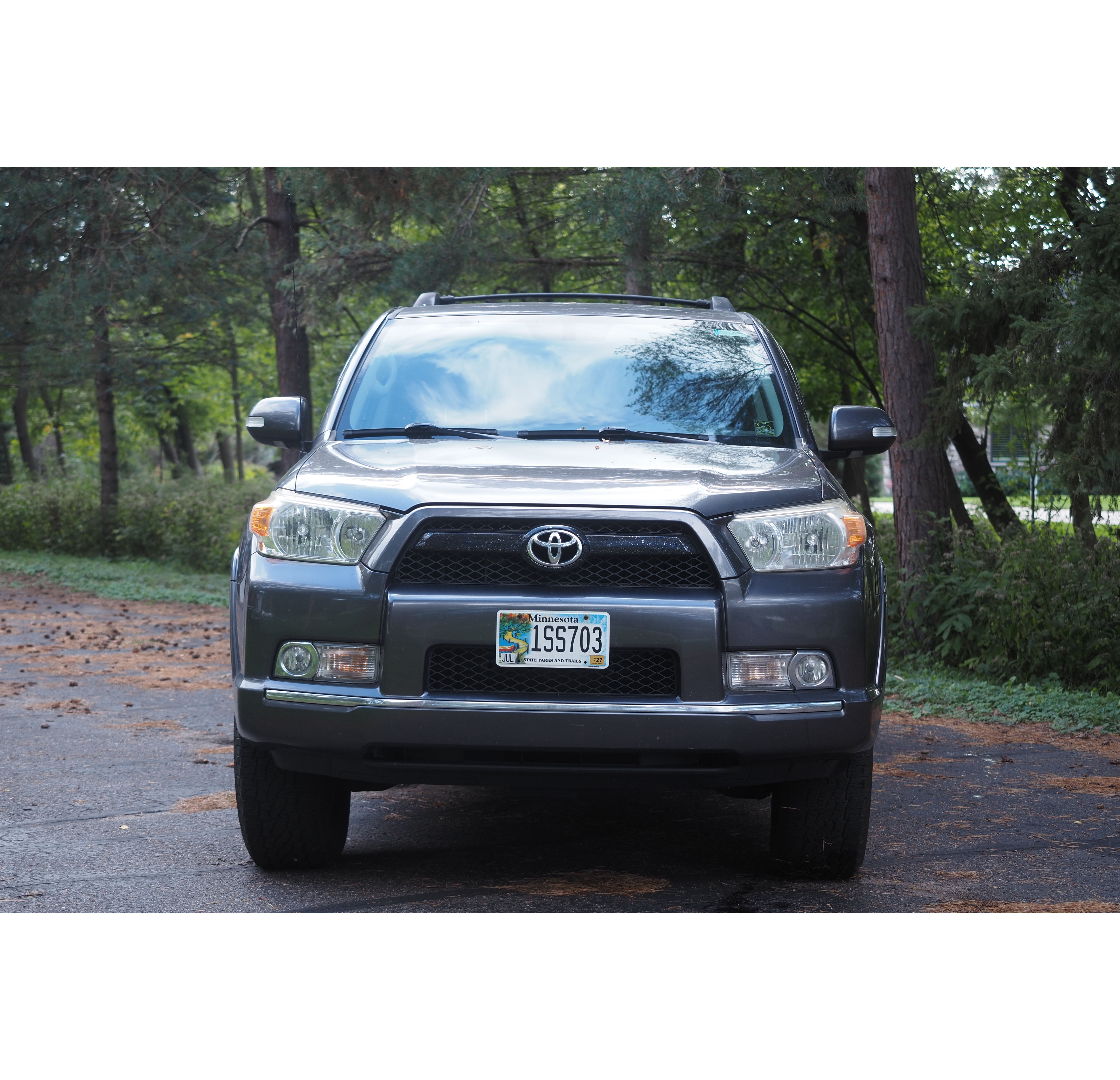 Used 2010 Toyota 4Runner SR5 AWD/4WD image 2