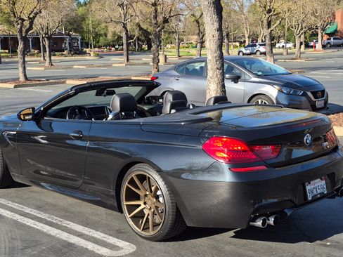 Used 2013 BMW M6 Convertible image 8