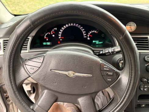 Used 2008 Chrysler Pacifica LX w/ Cargo Convenience Group image 9