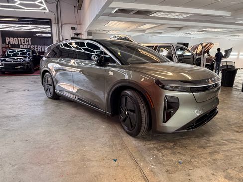 Used 2026 Lucid Gravity Dream image 8