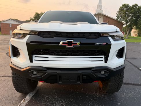 Used 2025 Chevrolet Colorado ZR2 w/ ZR2 Bison Edition AWD/4WD image 9