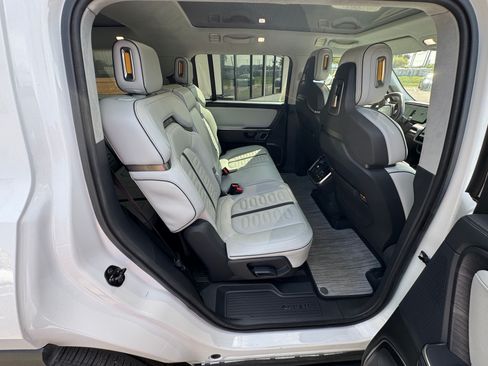 Used 2023 Rivian R1S Adventure AWD/4WD image 14