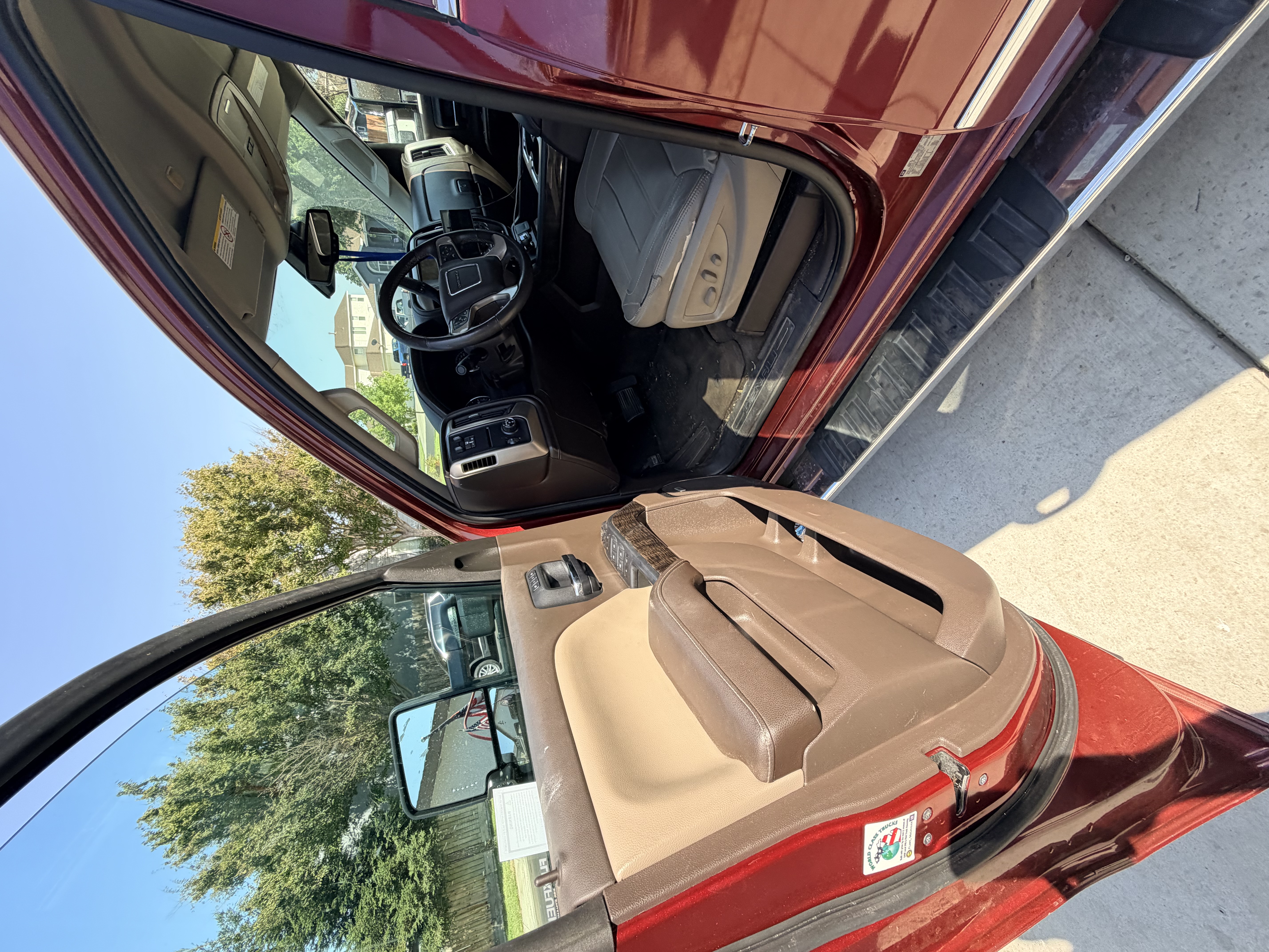 Used 2015 GMC Sierra 2500 Denali w/ Driver Alert Package RWD image 10