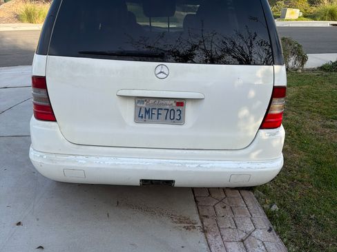 Used 2000 Mercedes-Benz ML 320 4MATIC image 2