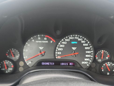 Used 2001 Chevrolet Corvette Convertible w/ Preferred Equipment Group2 image 15