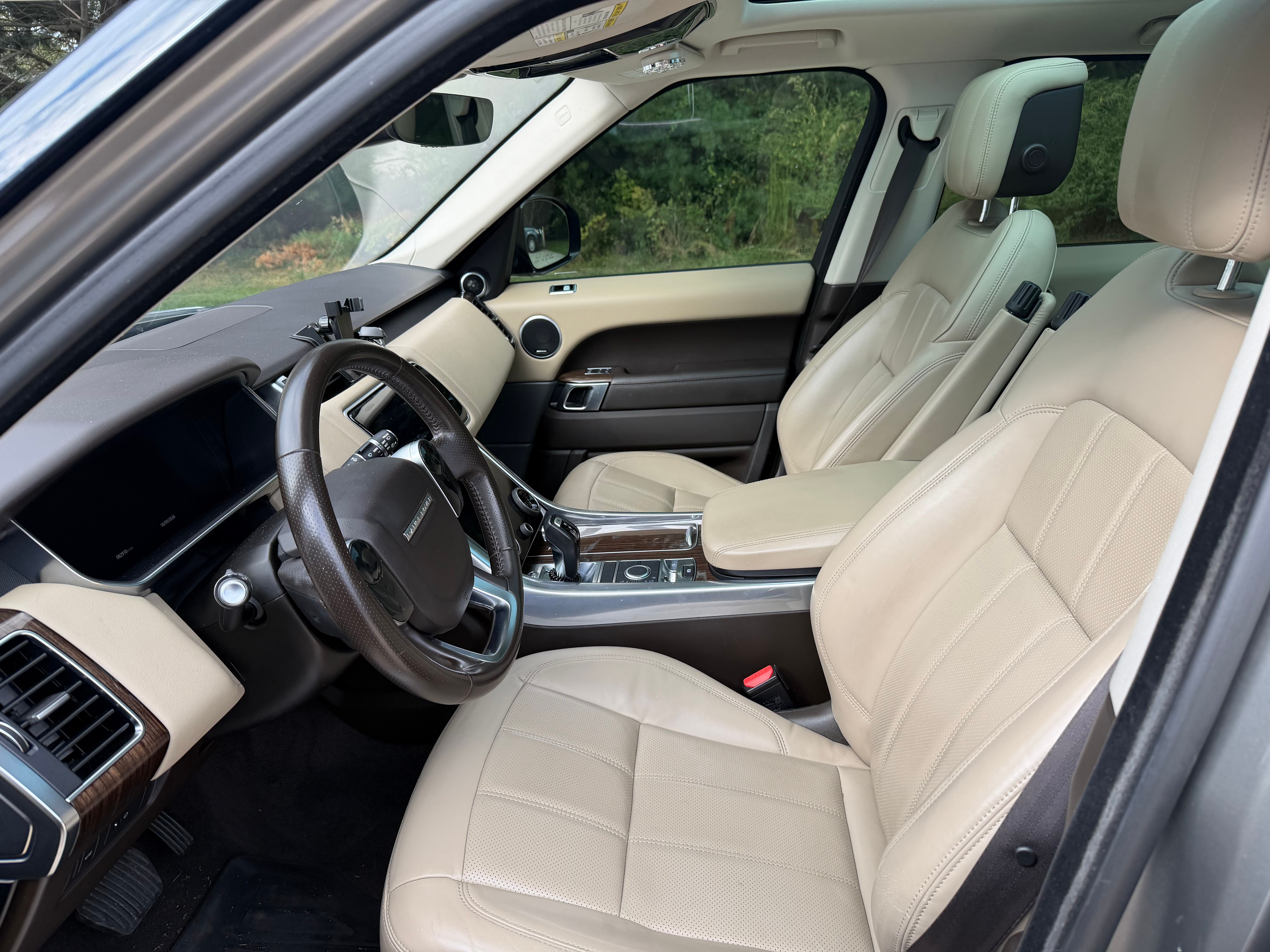 Used 2018 Land Rover Range Rover Sport HSE AWD/4WD image 8