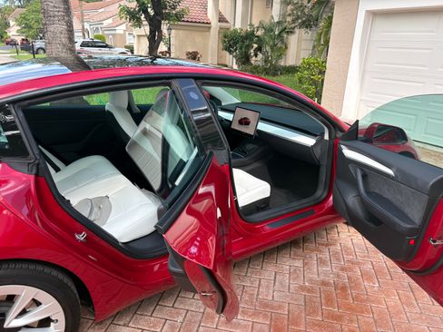 Used 2023 Tesla Model 3 Standard Range RWD image 6