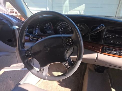 Used 2005 Buick Le Sabre Custom w/ Platinum Edition Plus Pkg image 12