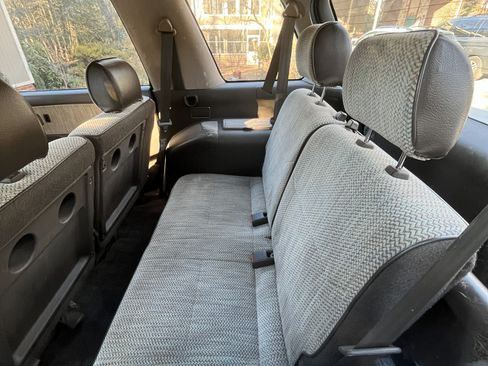 Used 1995 Mitsubishi Expo image 11