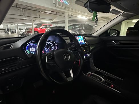 Used 2021 Honda Accord EX-L image 9