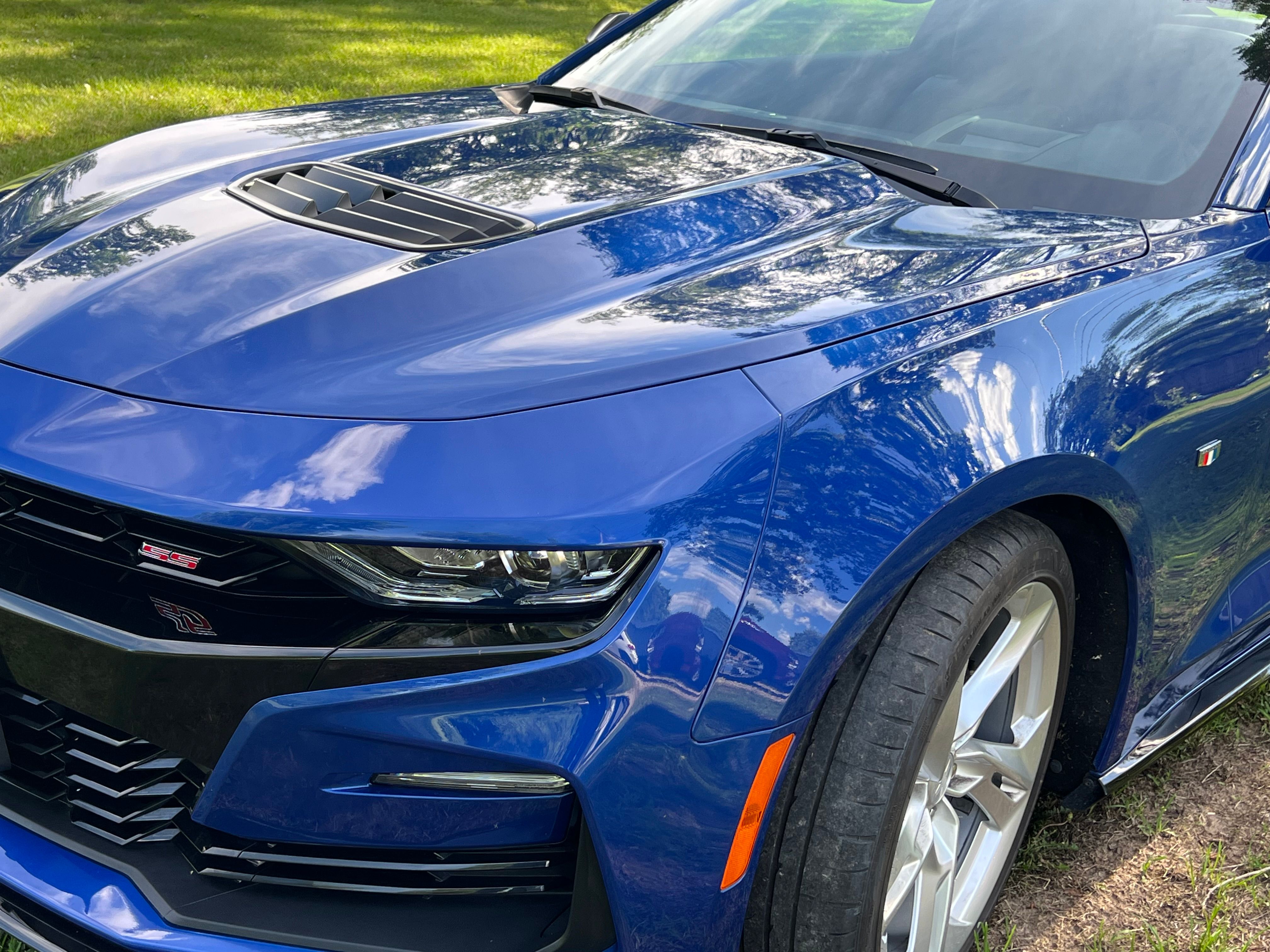 Used 2019 Chevrolet Camaro SS w/ Black Appearance Package RWD image 15