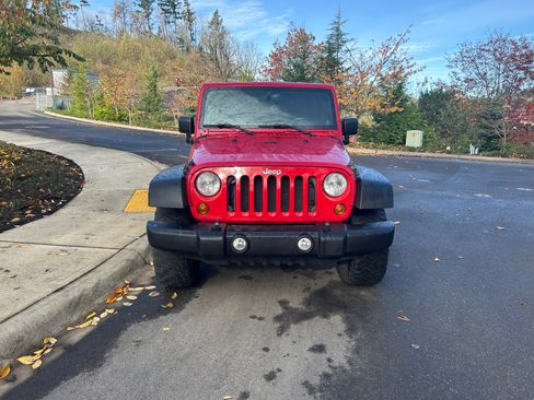 Used 2010 Jeep Wrangler Unlimited Sport image 7