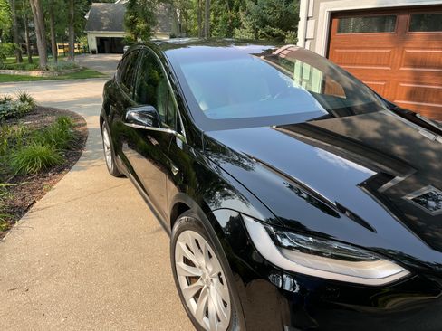 Used 2020 Tesla Model X Long Range image 12