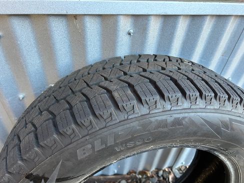 Used 2019 Toyota RAV4 LE w/ Carpet Mat Package AWD/4WD image 6