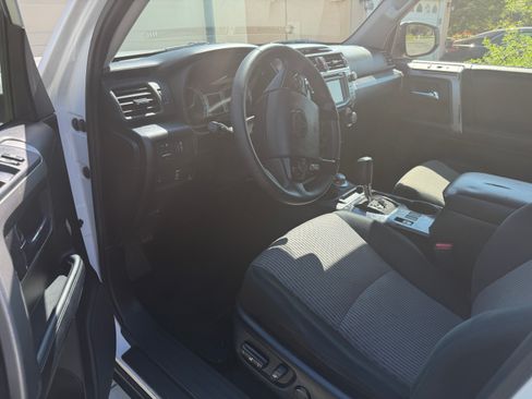 Used 2019 Toyota 4Runner SR5 image 5