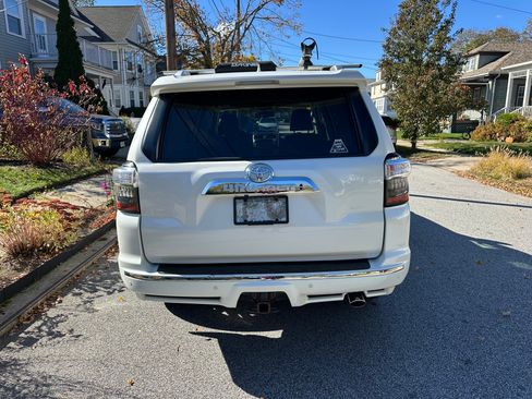 Used 2018 Toyota 4Runner Limited image 4
