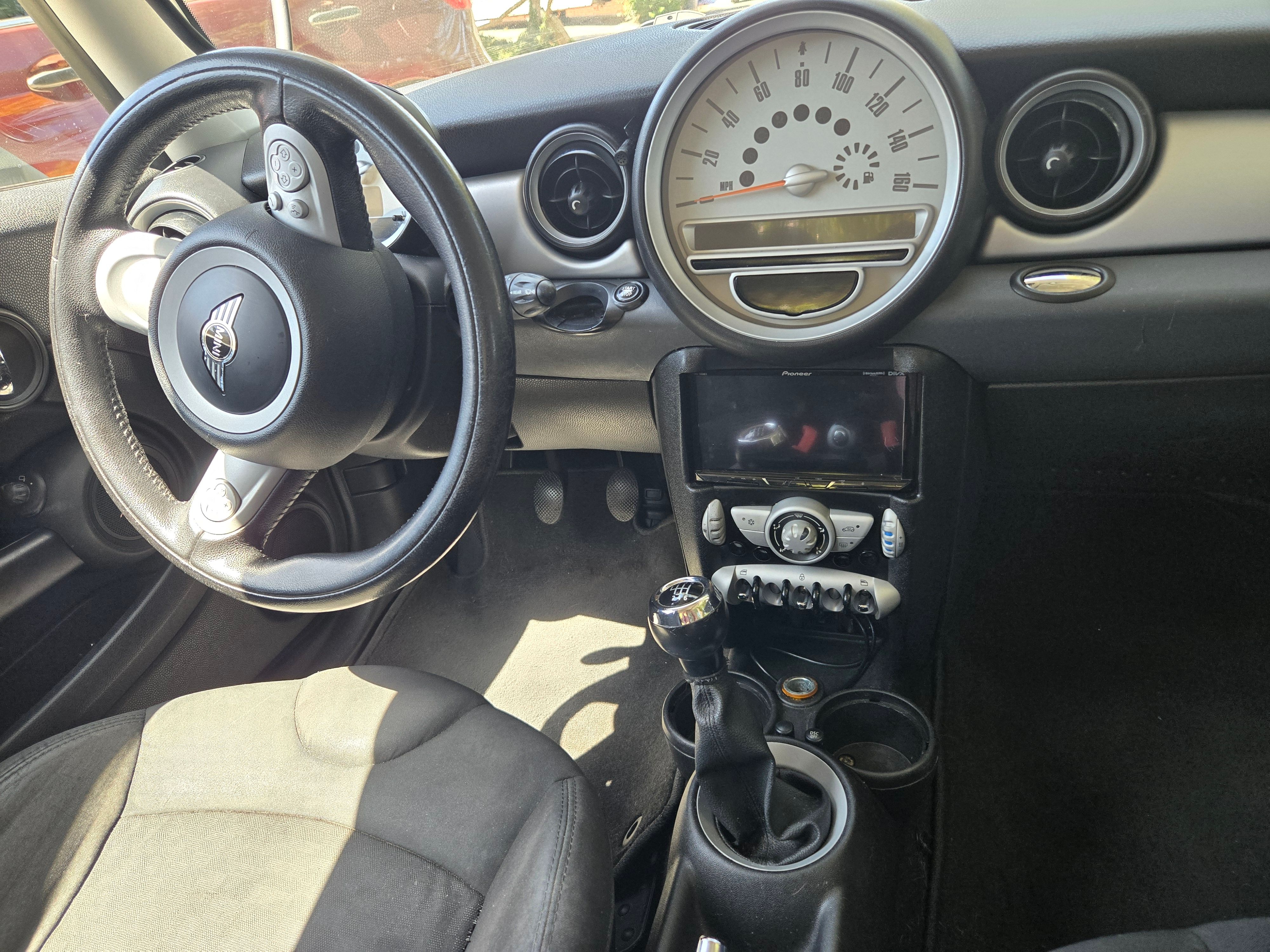 Used 2009 MINI Cooper Hardtop FWD image 6