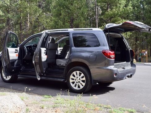 Used 2018 Toyota Sequoia Platinum image 6