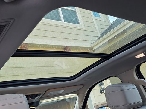 Used 2023 Toyota Sequoia Limited image 14