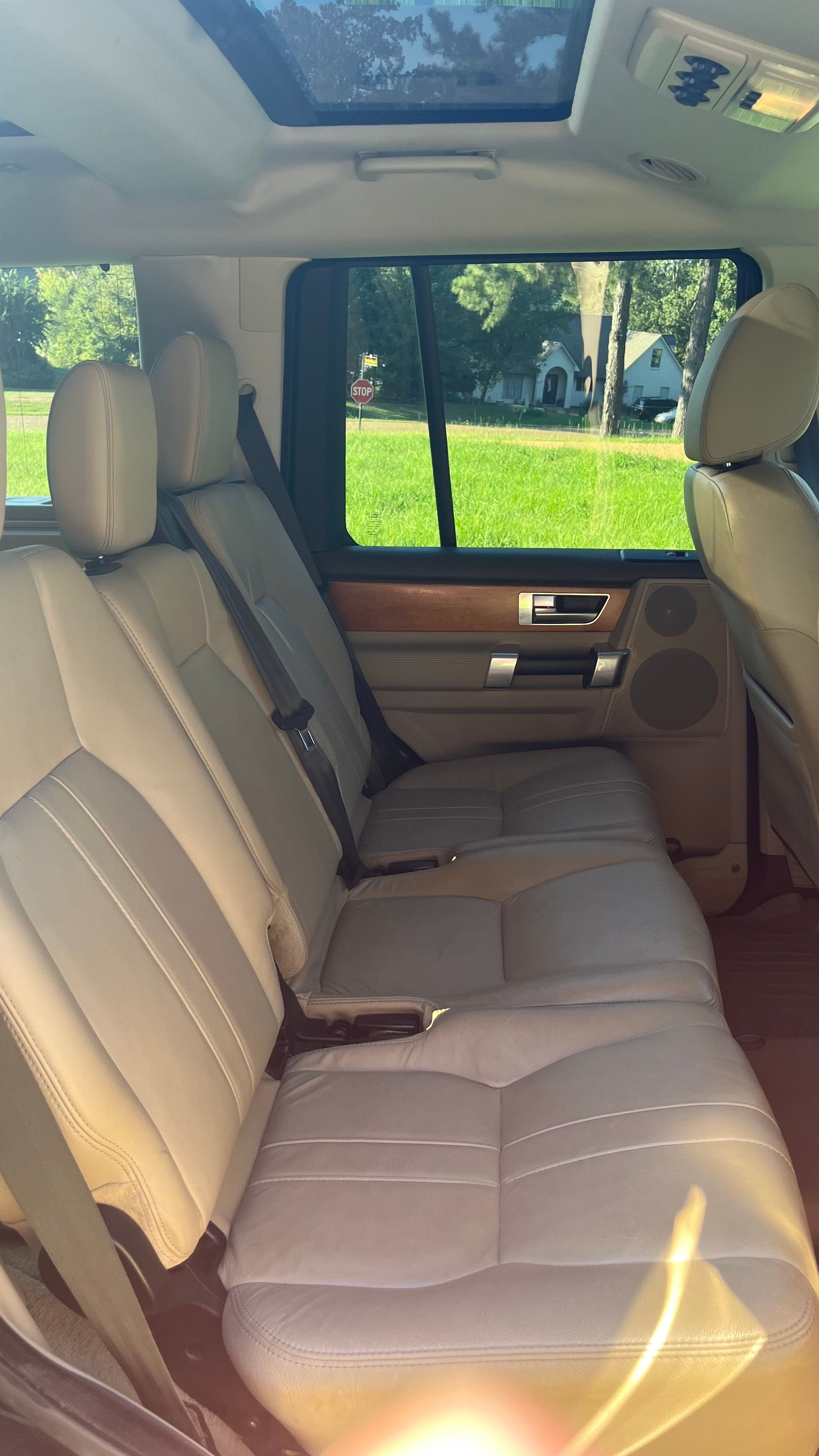 Used 2012 Land Rover LR4 HSE AWD/4WD image 10