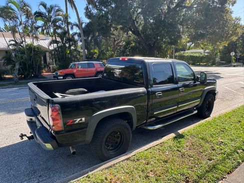 Used 2006 Chevrolet Silverado 1500 LT w/ Light Duty Power Package image 8