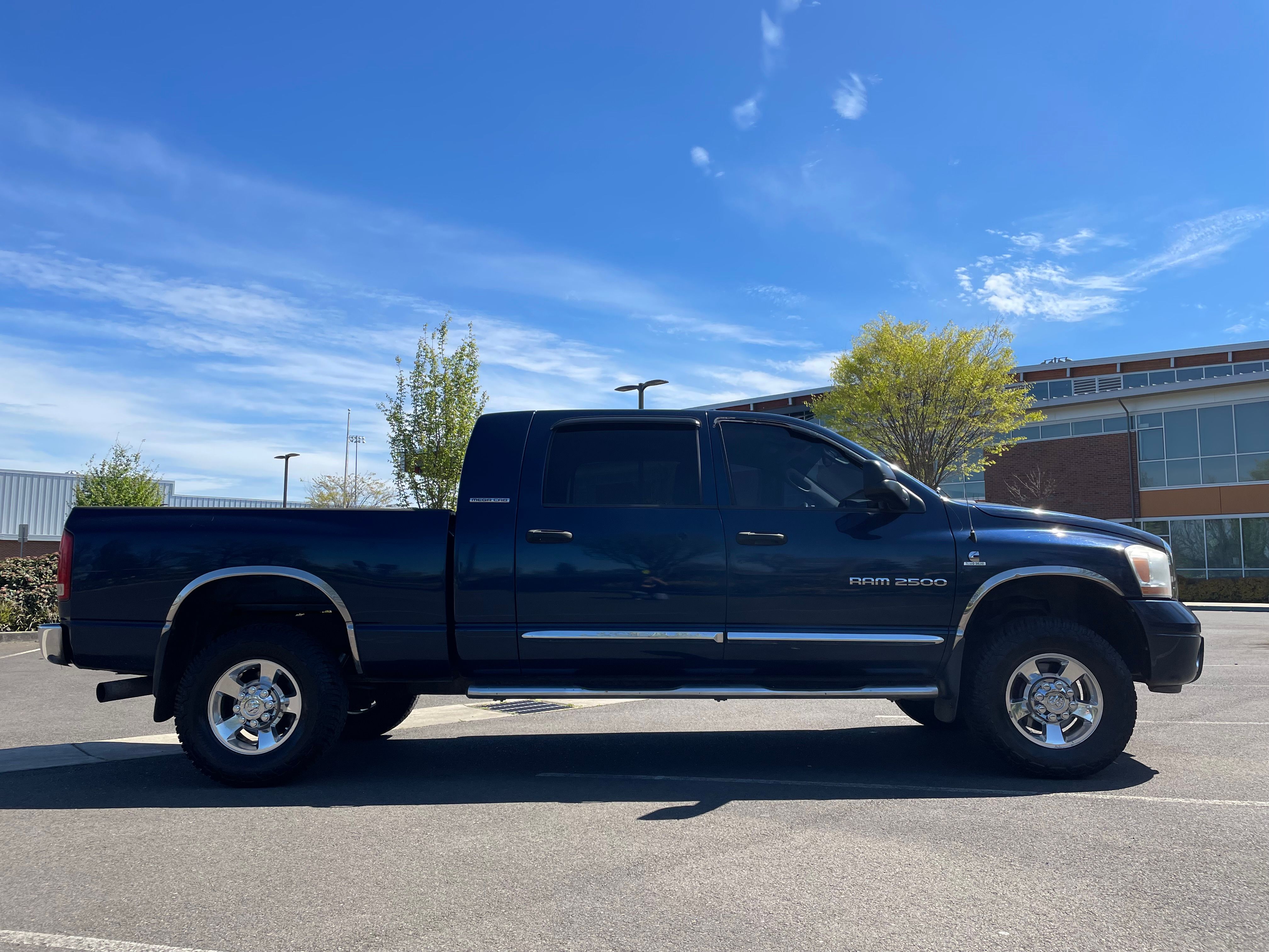Used 2006 Dodge Ram 2500 Truck Laramie AWD/4WD image 4